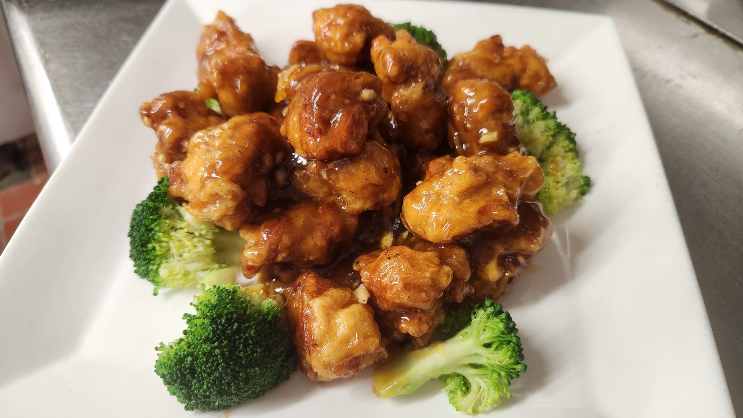 General Tso's Chicken at Jin Ding Restaurant, Chinese Restaurant in Bryn Mawr