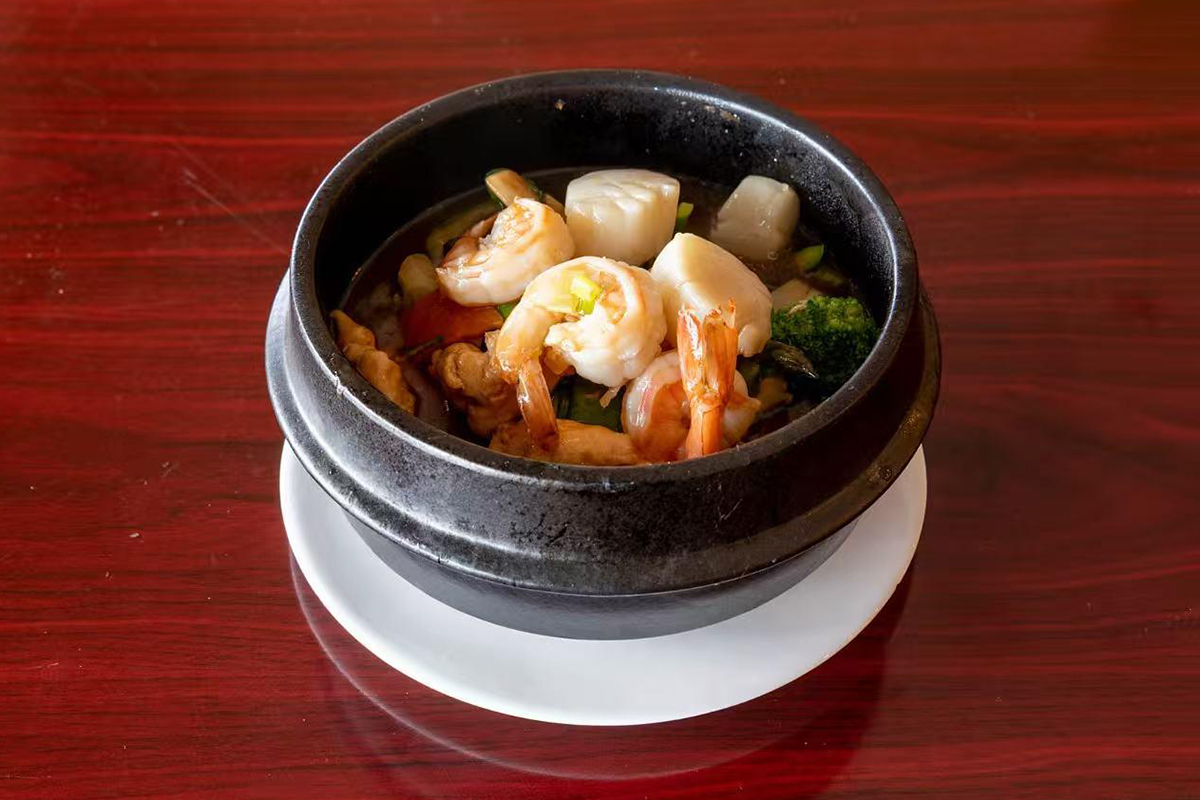 Triple Delight in Clay Pot at Jing Xin's Asian Cafe，a Asian Restaurant in Spring
