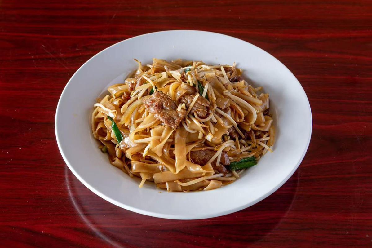 Chow Fun Noodle at Jing Xin's Asian Cafe，a Asian Restaurant in Spring