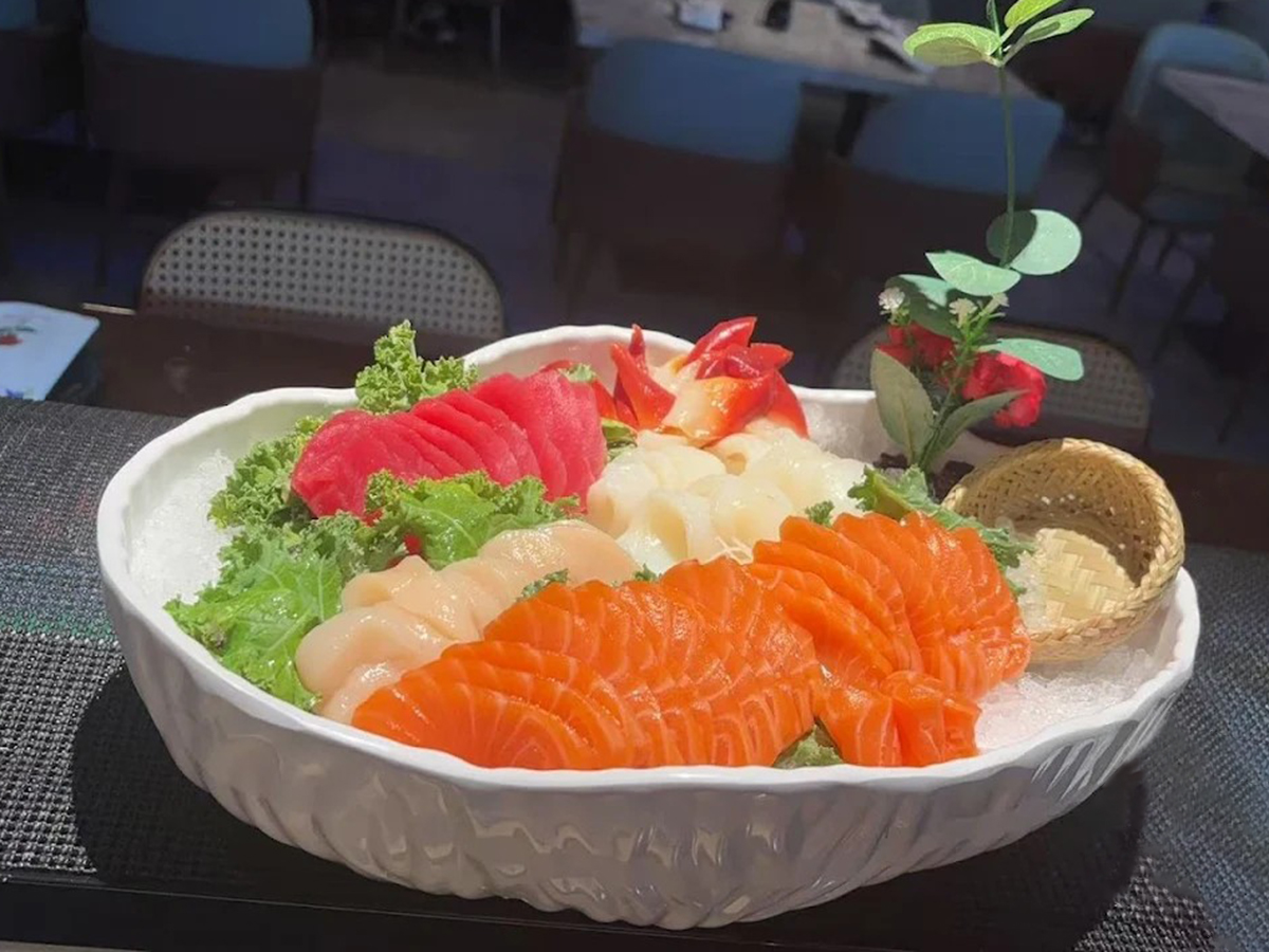 Sashimi at Kashi Sushi，a Japanese Restaurant in Queensbury