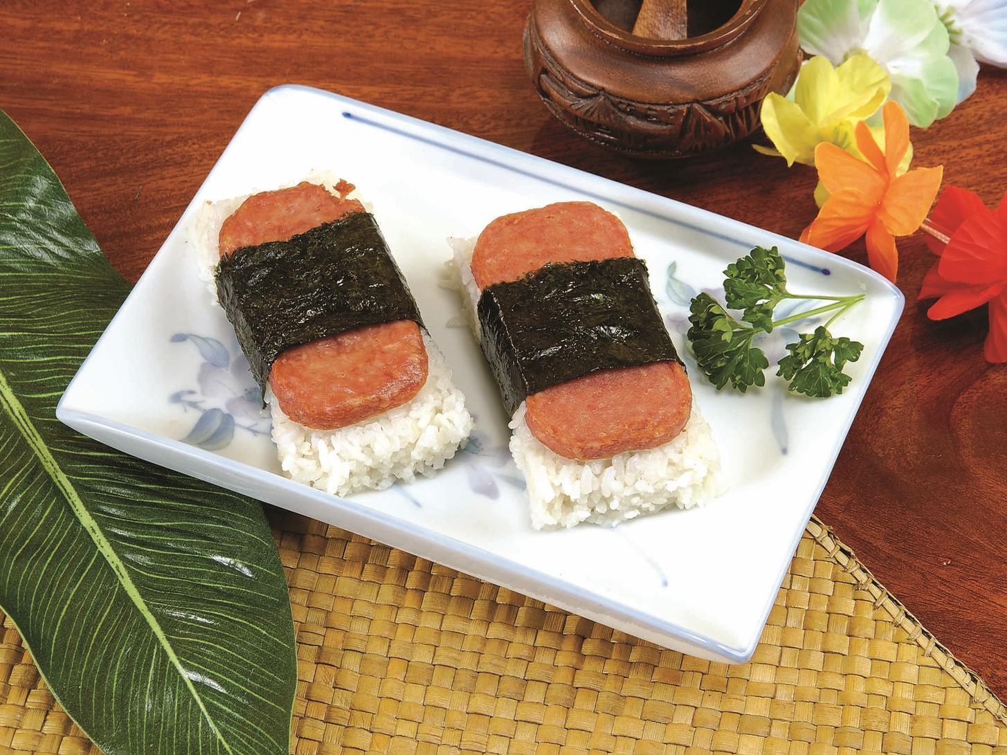 Kaua-Hawaiian-BBQ-Hawaiian-restaurant-Spam-Musubi-Riverside Spam Musubi Rice blocks with Spam and seaweed at Kaua Hawaiian BBQ, a Hawaiian restaurant in Riverside