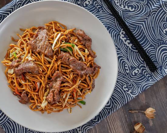 Koi-Wok-Inn-Chinese-restaurant-Beef-Lo-Mein-Boynton-Beach Savory lo mein noodles stir - fried with beef and veggies at Koi Wok Inn,a Chinese Restaurant in Boynton Beach