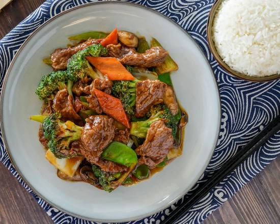 Koi-Wok-Inn-Chinese-restaurant-Beef-w.Vegetable-Boynton-Beach Beef and mixed veggies stir - fried, served with rice at Koi Wok Inn,a Chinese Restaurant in Boynton Beach