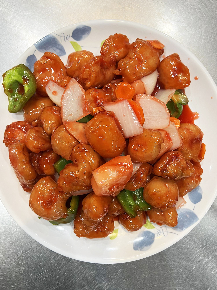 Sweet sour chicken at Lucki Panda，a Chinese Restaurant in Henderson