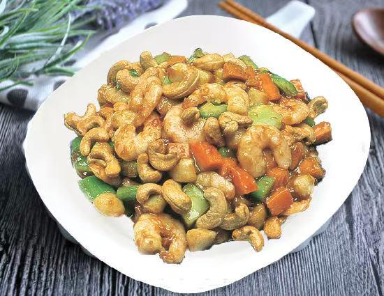 Sichuan-style stir-fried shrimp with cashews and chili peppers at Lucky Garden, a Chinese Restaurant in Methuen
