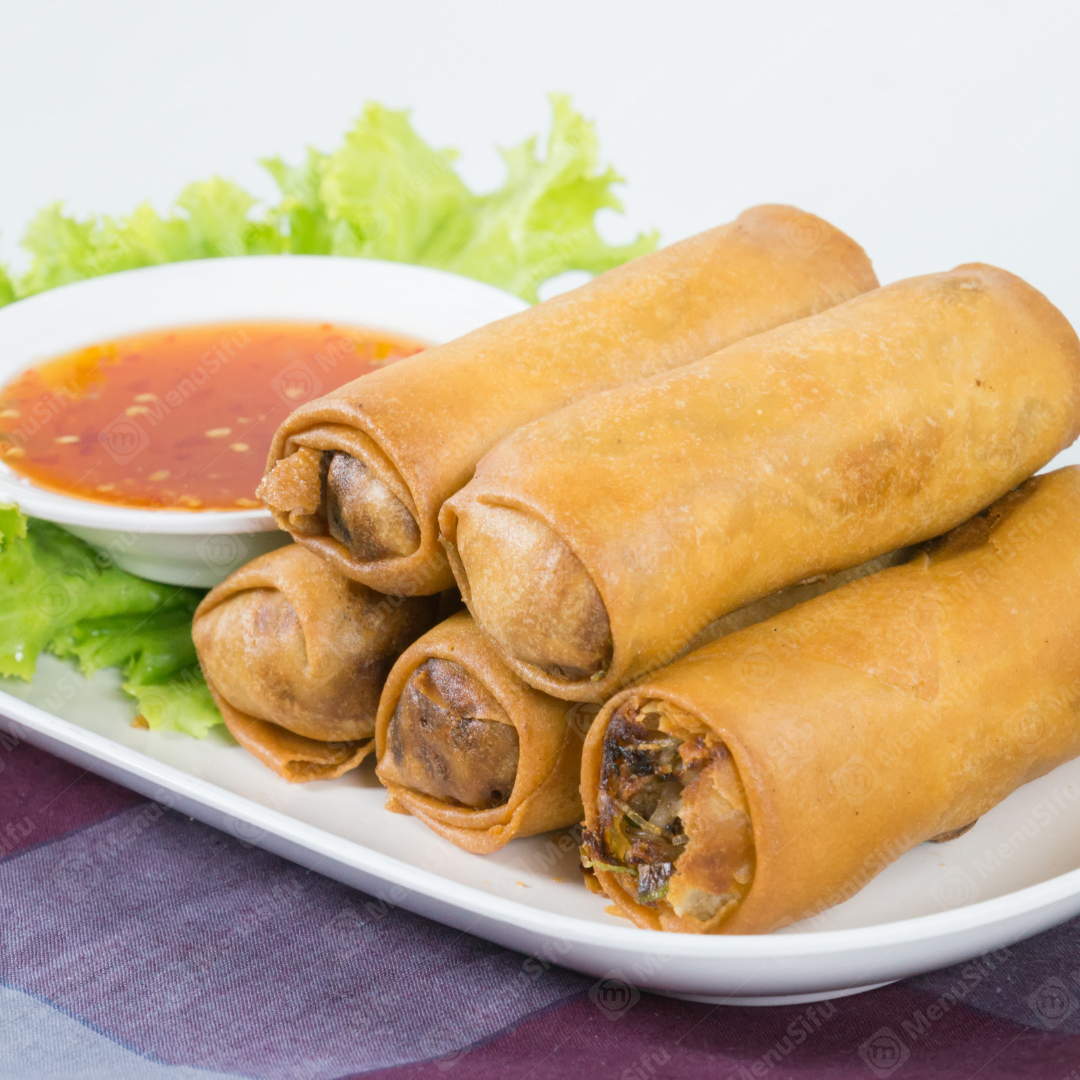 Egg roll at Magic Wok，a Chinese Restaurant in Fontana
