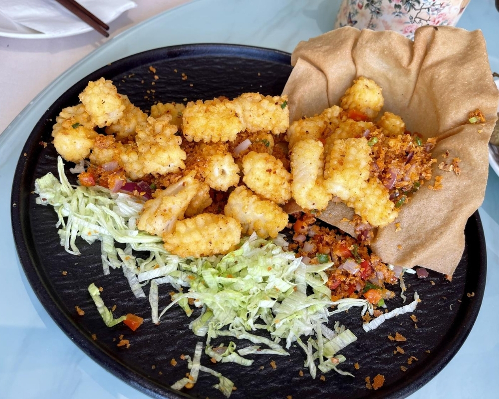 Crispy fried squid with shredded lettuce at Mama Chang，a Chinese Restaurant in Colmar