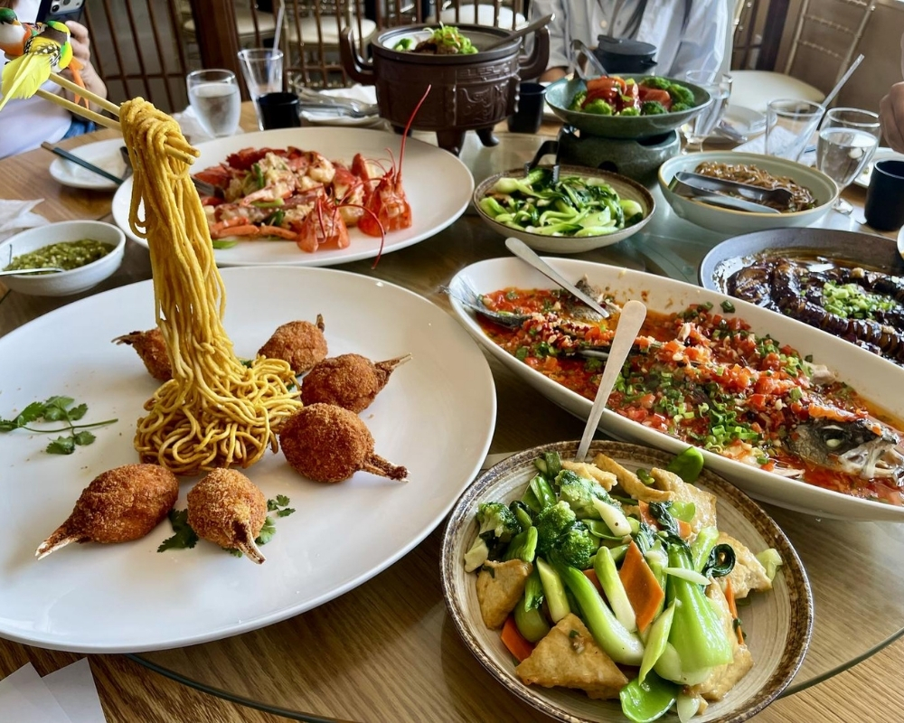 Rich seafood and assorted stir-fry dishes at Mama Chang，a Chinese Restaurant in Colmar