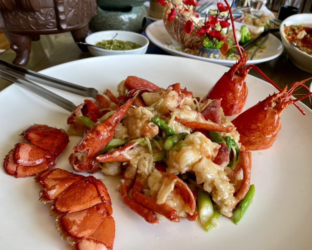 Stir-fried Boston lobster with ginger and scallions at Mama Chang，a Chinese Restaurant in Colmar