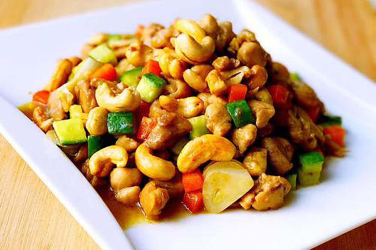 Manting-House-Asian-Fusion-Restaurant-Kung-Pao-Chicken-Rochester Kung Pao chicken with cashews at Manting House,a Asian Fusion Restaurant in Rochester