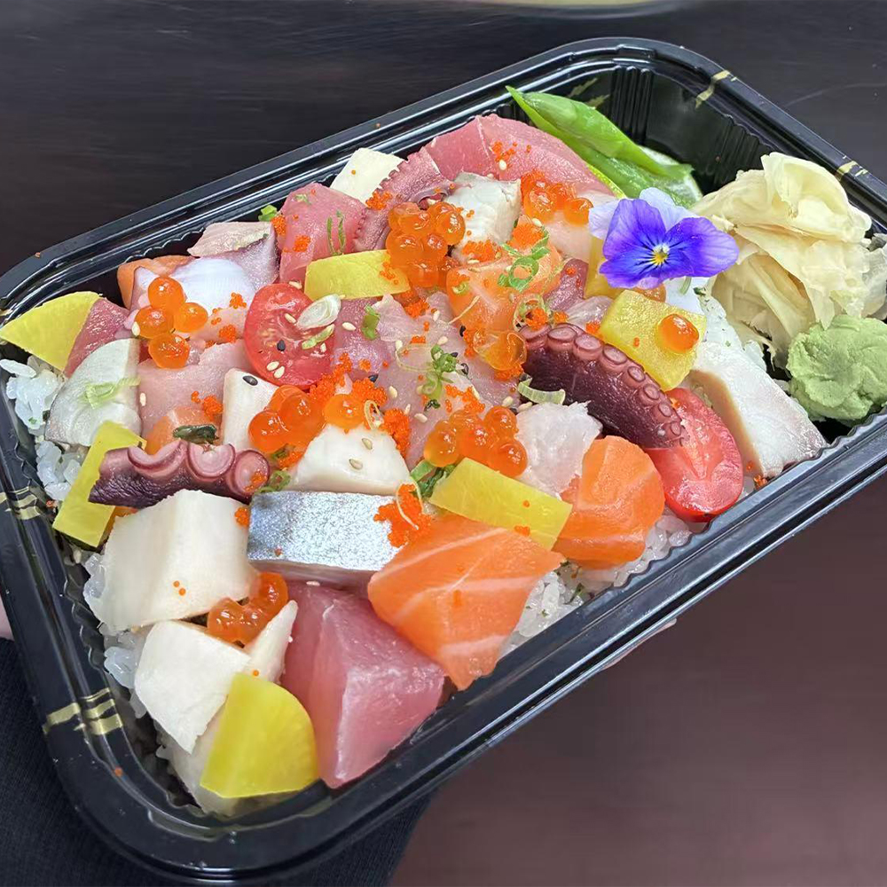 Chirashi Bowl at Mei Tzu Sushi Bar & Kitchen, Asian-style Restaurant in East Windsor