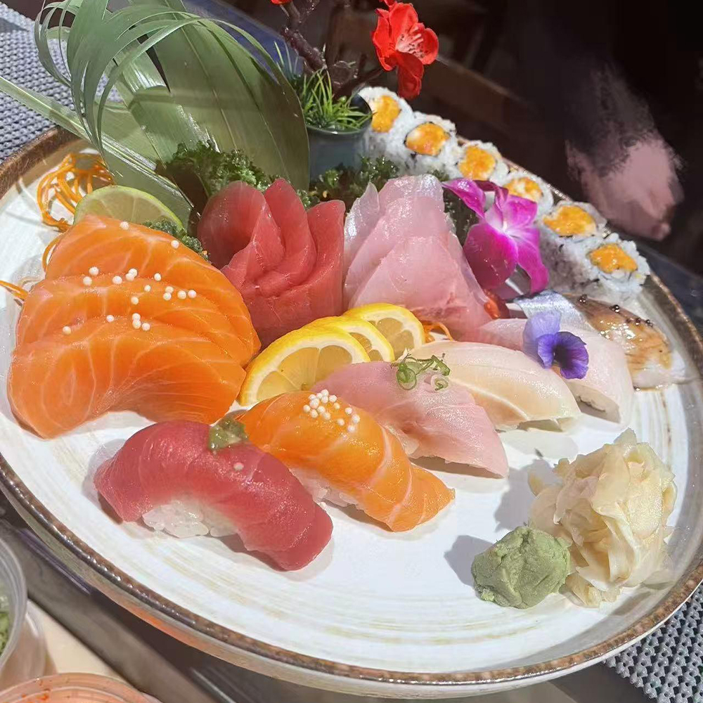 Sushi and Sashimi Platter at Mei Tzu Sushi Bar & Kitchen, Asian-style Restaurant in East Windsor