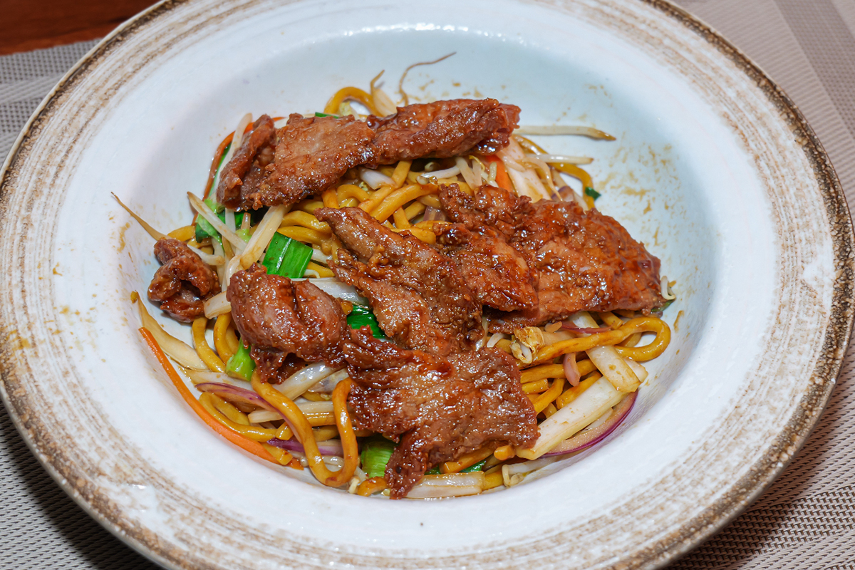 basil chicken shrimp udon at M Fresh Asian Fusion，a Asian Fusion Restaurant in Boiling Springs