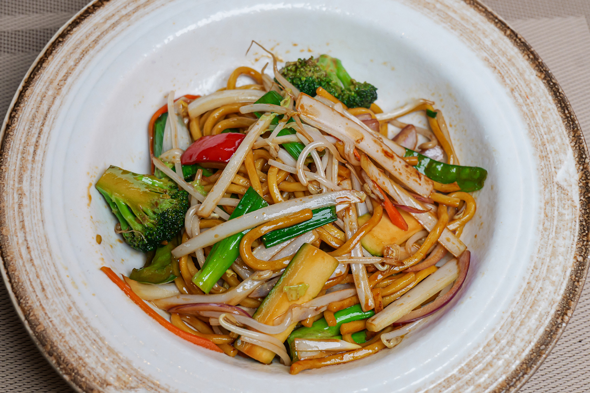 vegetable lo lein at M Fresh Asian Fusion，a Authentic Rice Noodle Restaurant in Boiling Springs
