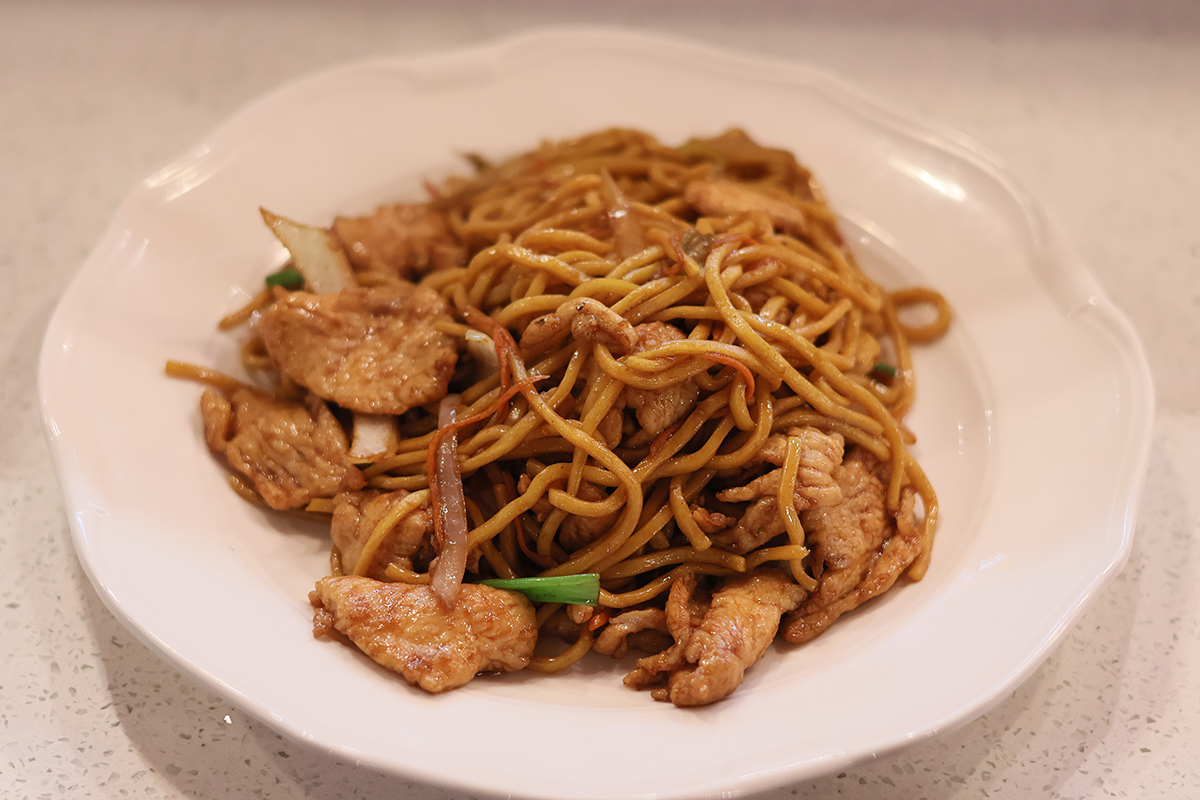 Chicken and Noodle Stir-Fry at M Fresh，a Asian Fusion Restaurant in Duncan