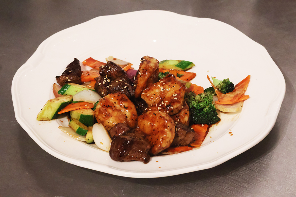 Teriyaki Chicken and Vegetables at M Fresh，a Asian Fusion Restaurant in Duncan