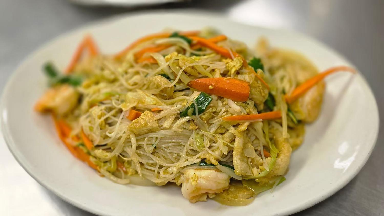Singapore Rice Noodles at Mikasa Window Rock, Chinese Restaurant in Window Rock