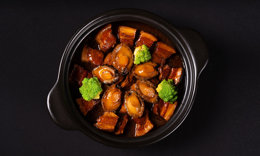 Braised Abalone w.Dongpo Pork at Min Du Sheng Yan 闽都盛宴，a Chinese Restaurant in Queens