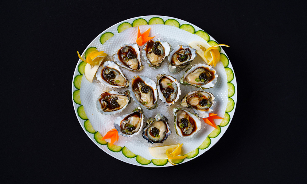 Oyster Sashimi at Min Du Sheng Yan 闽都盛宴，a Chinese Restaurant in Queens