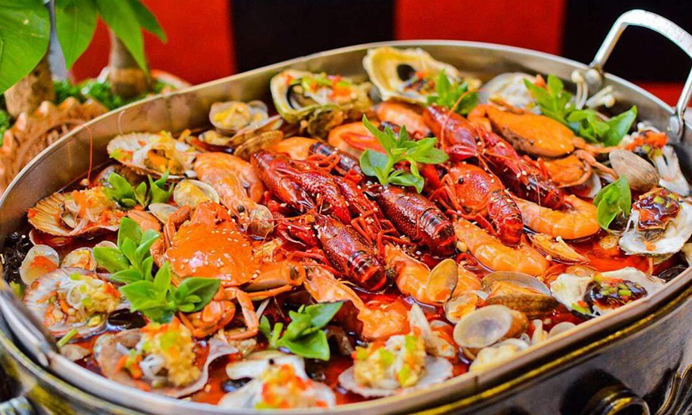 Seafood Master at Min Du Sheng Yan 闽都盛宴，a Chinese Restaurant in Queens