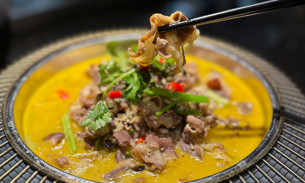 Sour Soup Beef at Min Du Sheng Yan 闽都盛宴，a Chinese Restaurant in Queens
