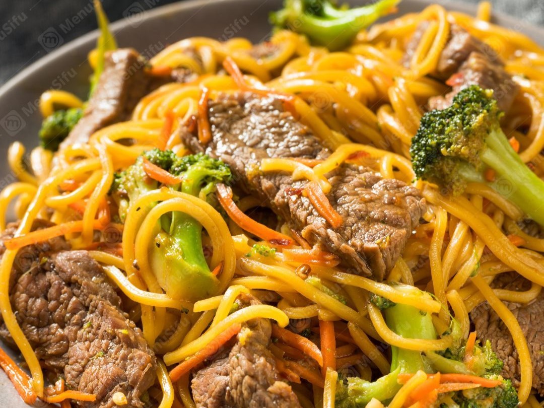 beef lo mein at Ming Wah, a Chinese Restaurant in Moline