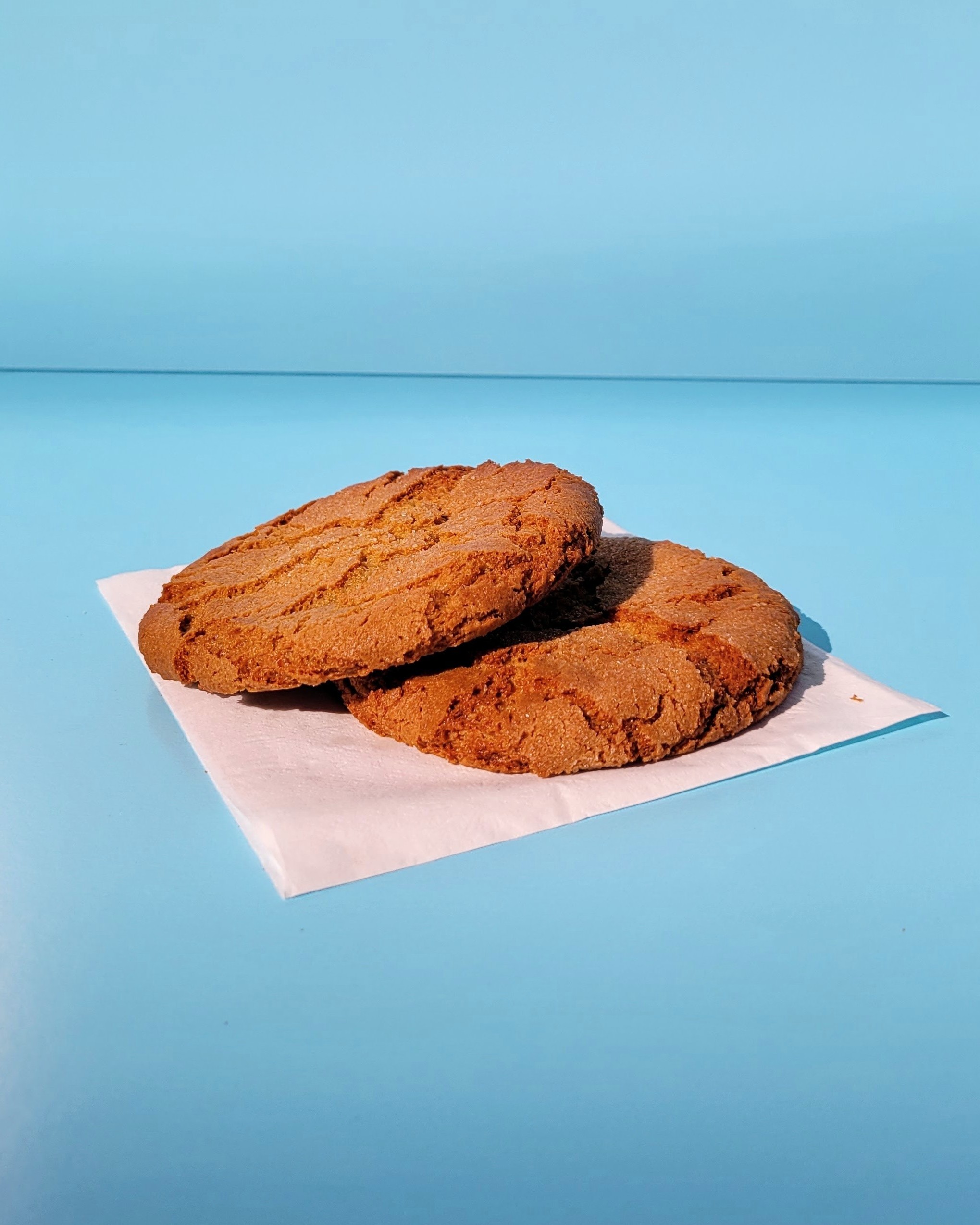 Miss-Sweet-Bubble-Tea-Store-Ginger-Snap-Cookie-Portland Crispy ginger snap cookies with spicy flavor at Miss Sweet Bubble Tea Store in Portland