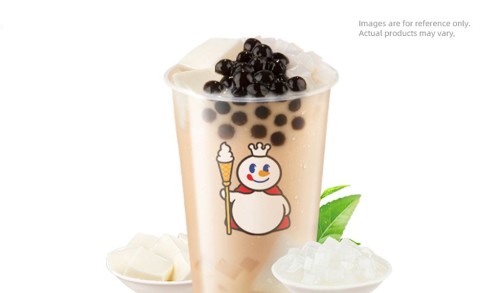 Bubble milk tea with coconut jelly and tapioca pearls at MIXUE, an Ice cream shop in Hollywood