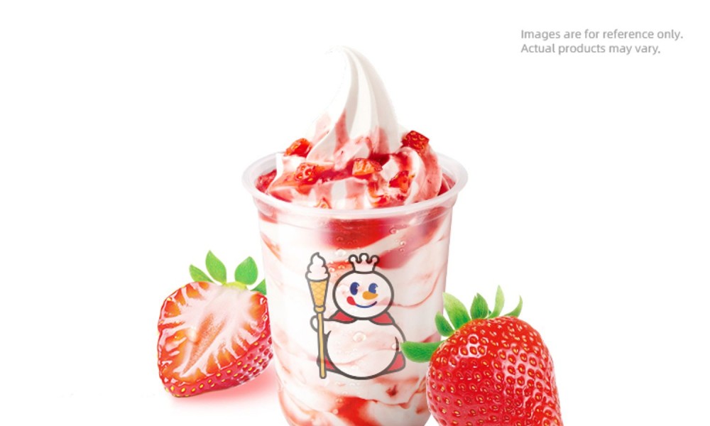 Strawberry sundae with fresh strawberry pieces and sauce at MIXUE, an Ice cream shop in Hollywood