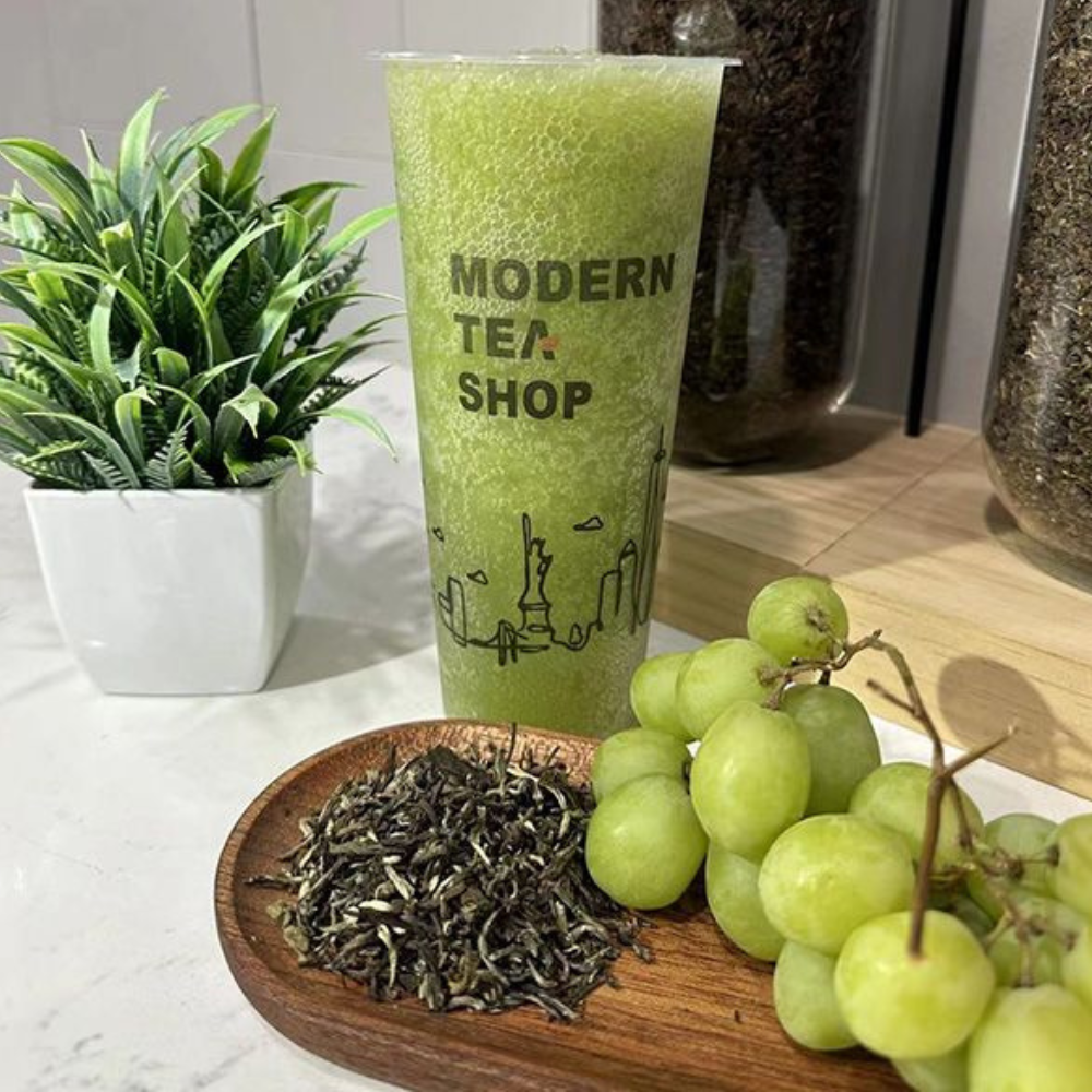 Icy green grape fruit tea at Modern Tea・Salad, Salad shop in New York