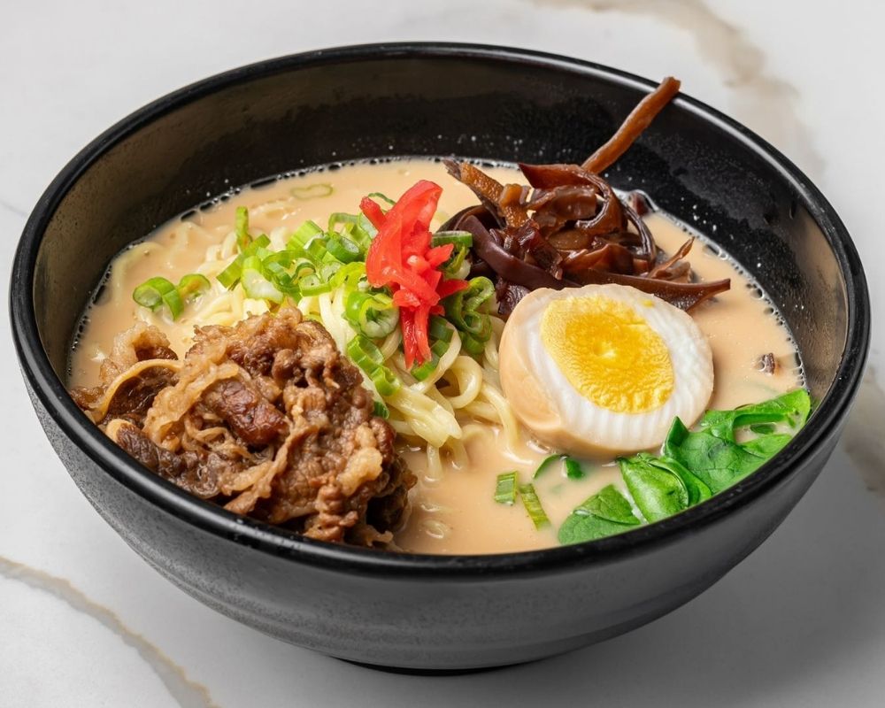 Tonkotsu beef ramen with spinach and soft egg at Modern Tea・Salad, Salad shop in New York