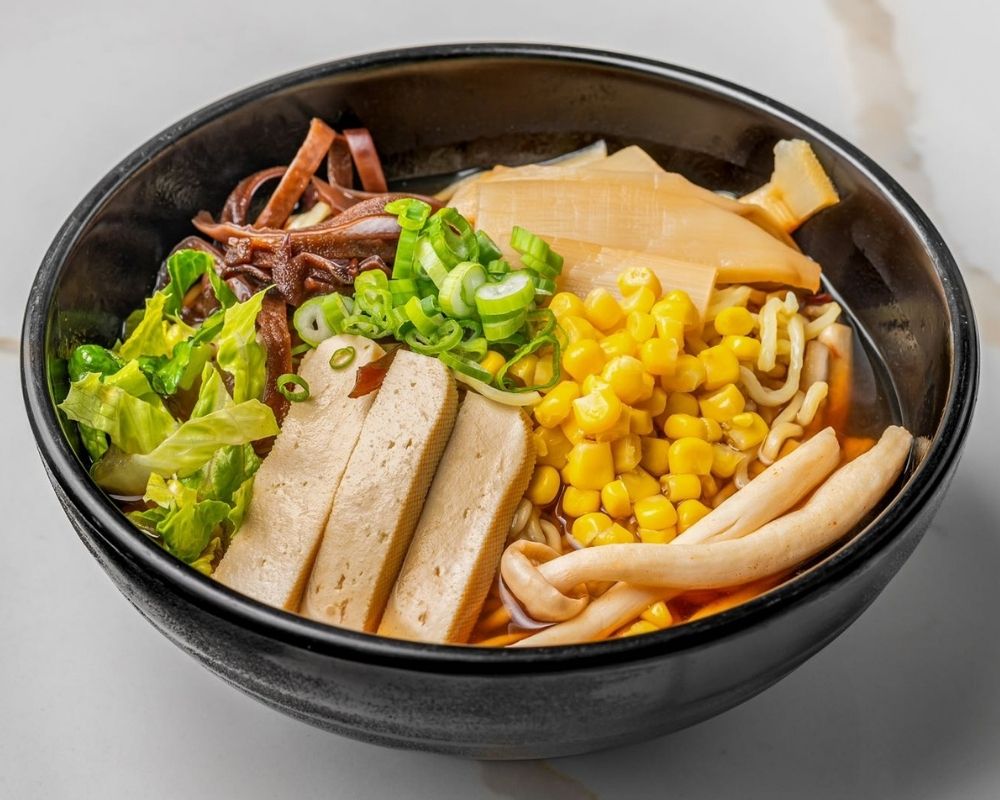 Vegan ramen with tofu, corn and mixed vegetables at Modern Tea・Salad, Salad shop in New York
