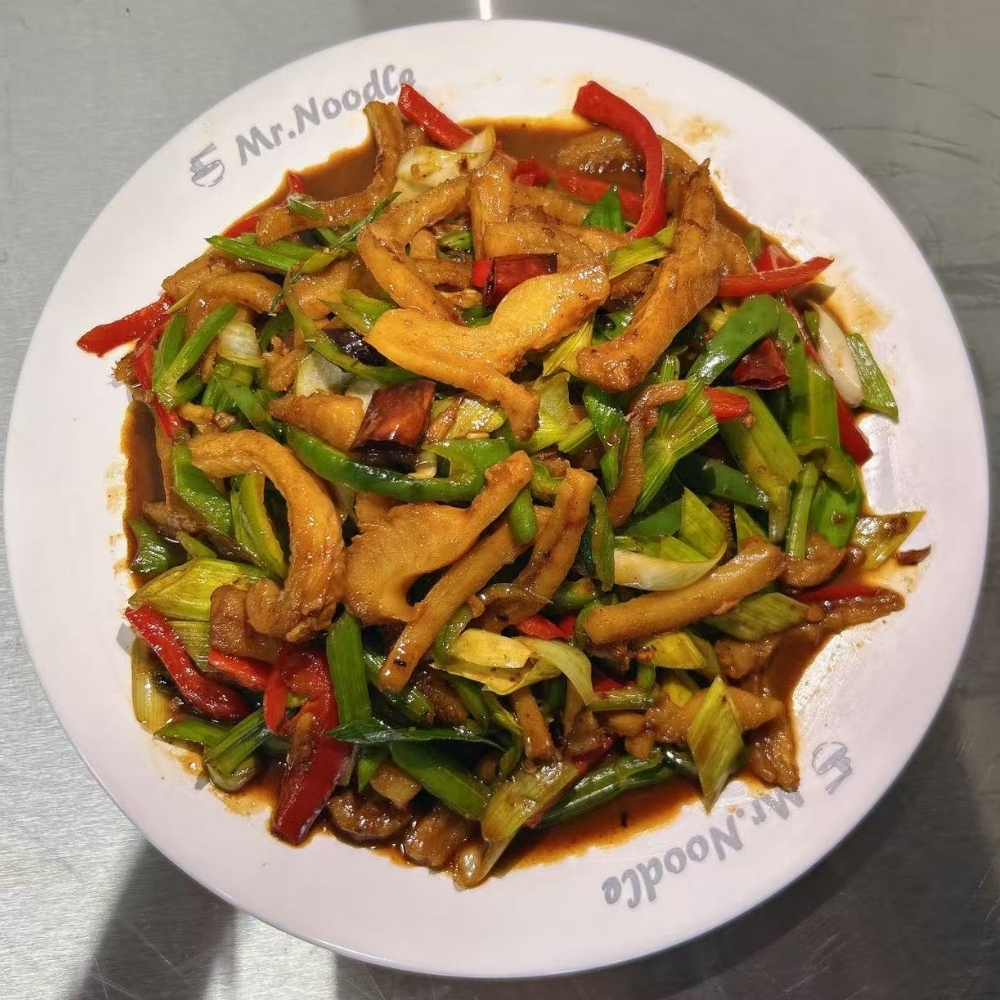 Stir-fried pork tripe with peppers at Mr.Noodle, an Chinese Restaurant in Corona