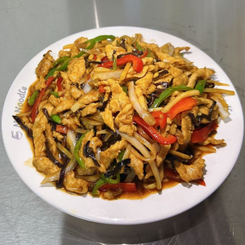 Yu-shiang shredded pork with veggies at Mr.Noodle, an Chinese Restaurant in Corona