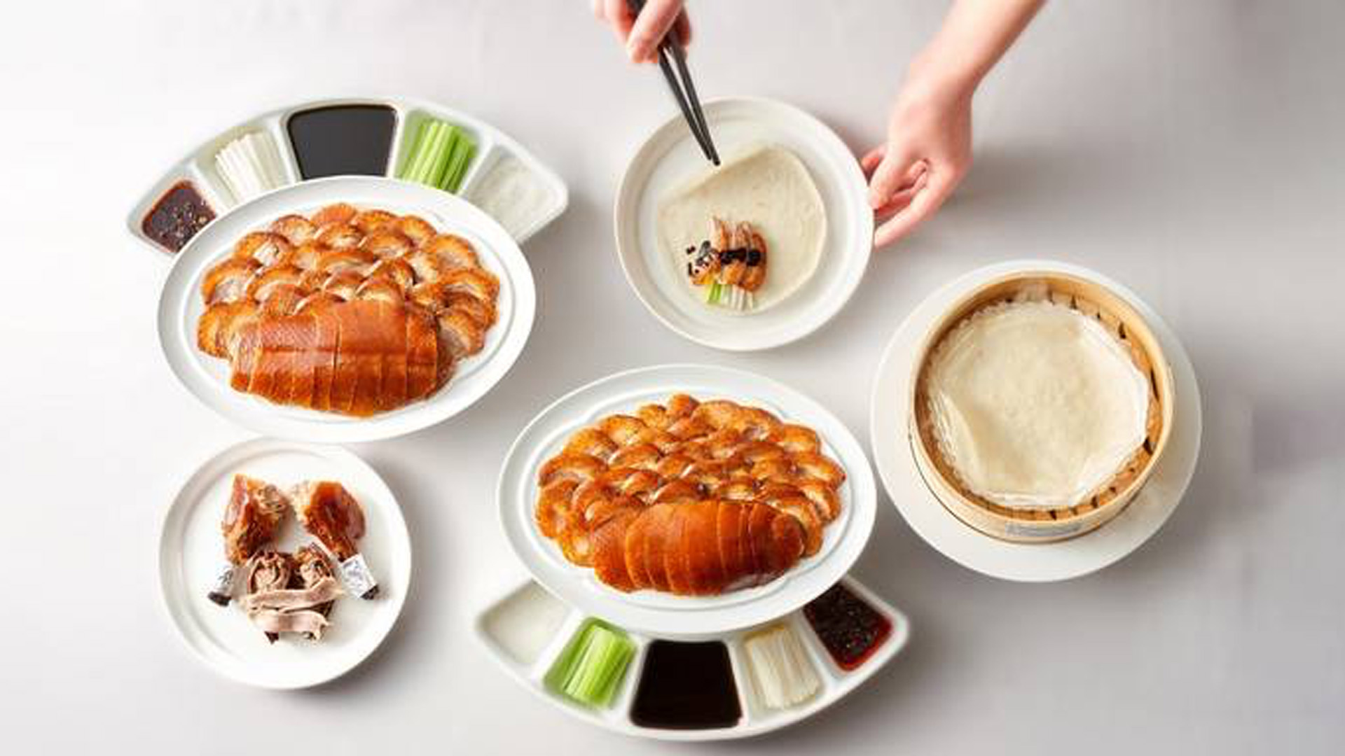 Half Meizhou roasted duck with pancakes and sides