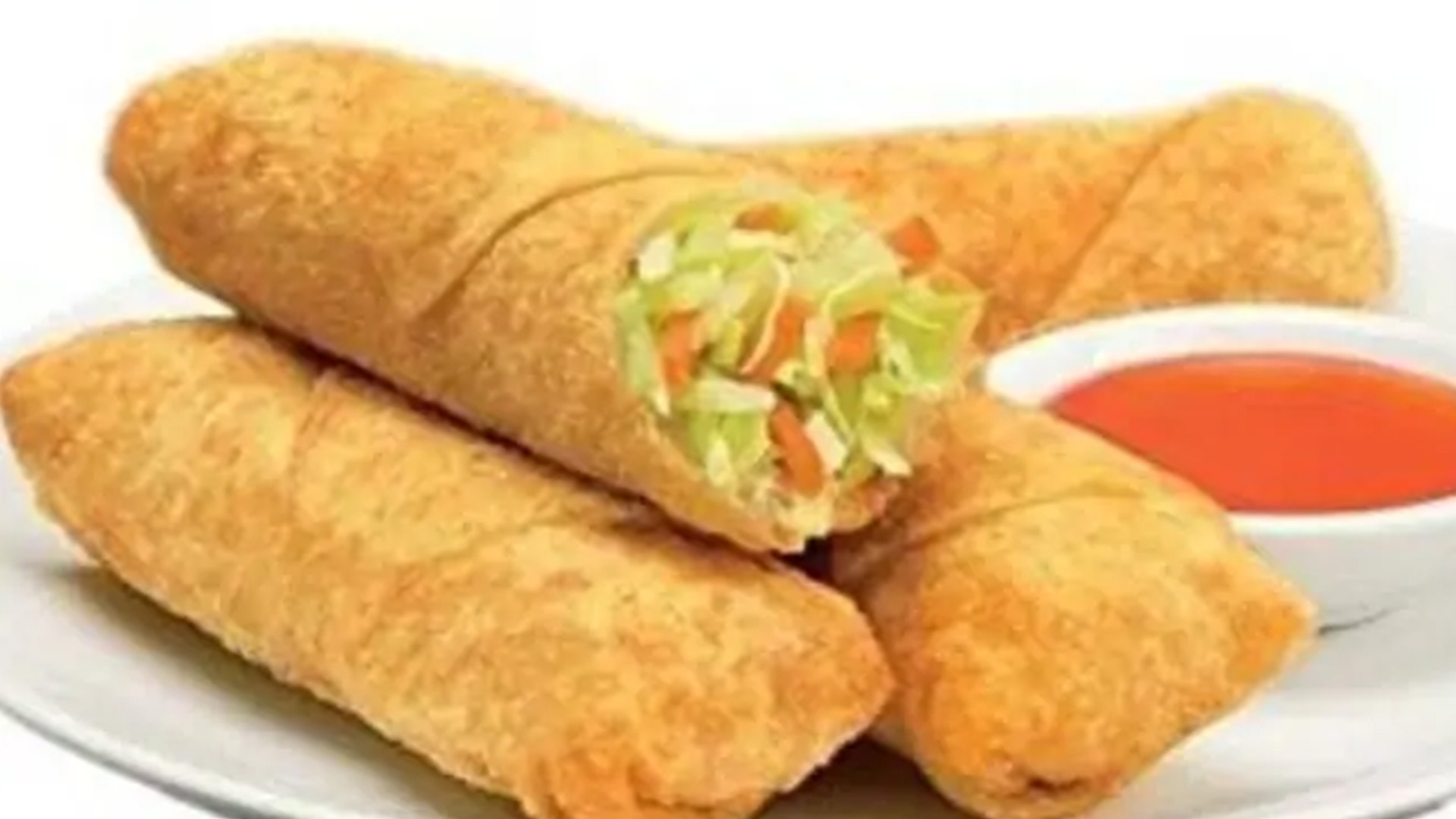 Crispy vegetable spring roll at New Great Wall, a Chinese Restaurant in Brooklyn