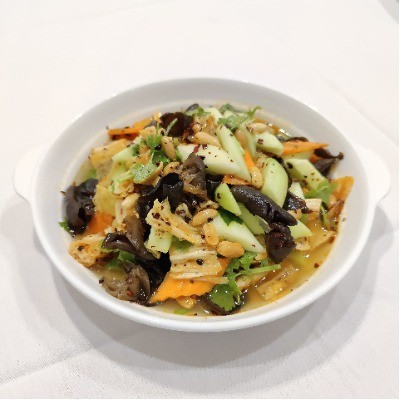 Cold mixed salad with cucumber, fungus, yuba and peanuts.