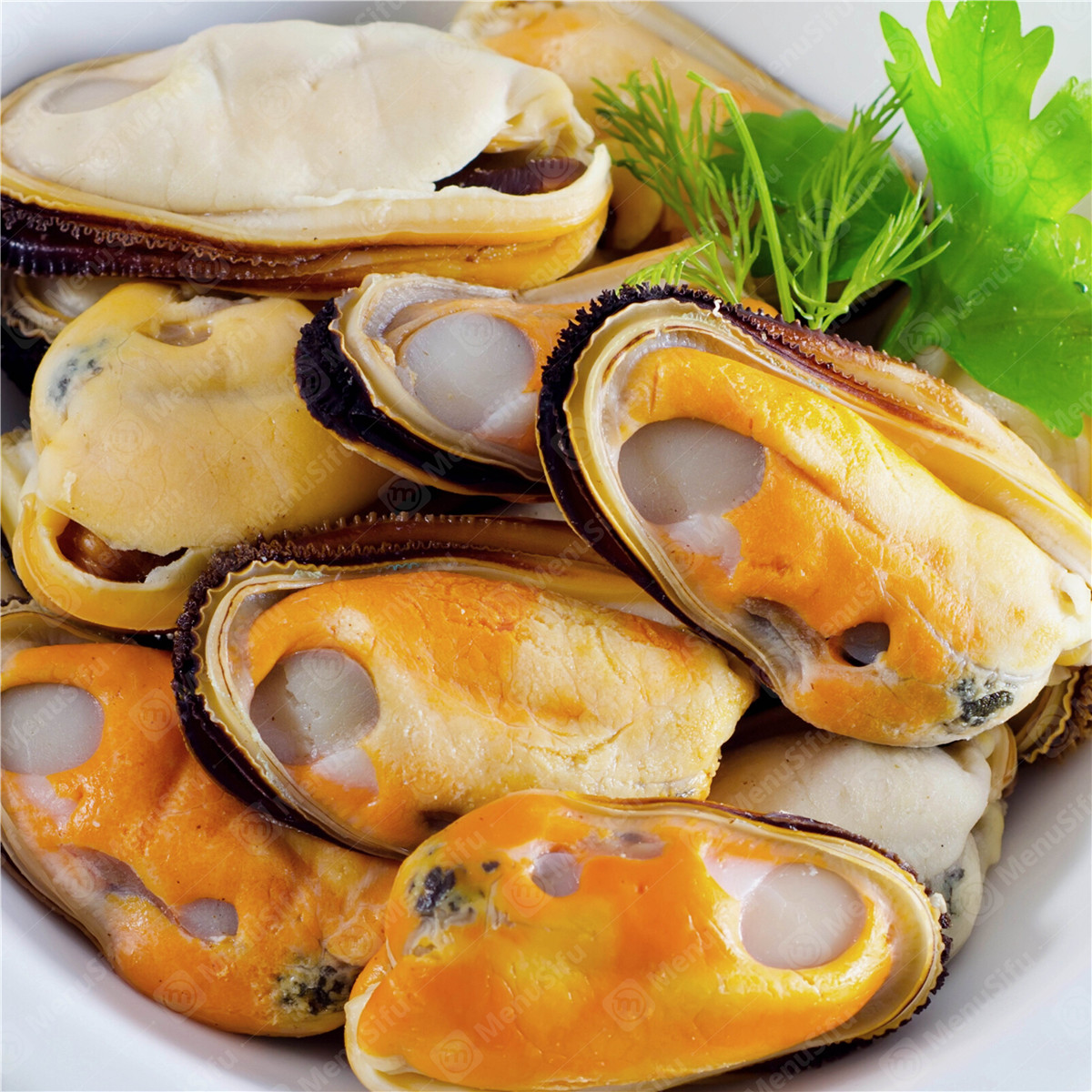 Steamed mussels with fresh herbs at Ocean 7 Boiling Seafood & Bar Restaurant in Olympia