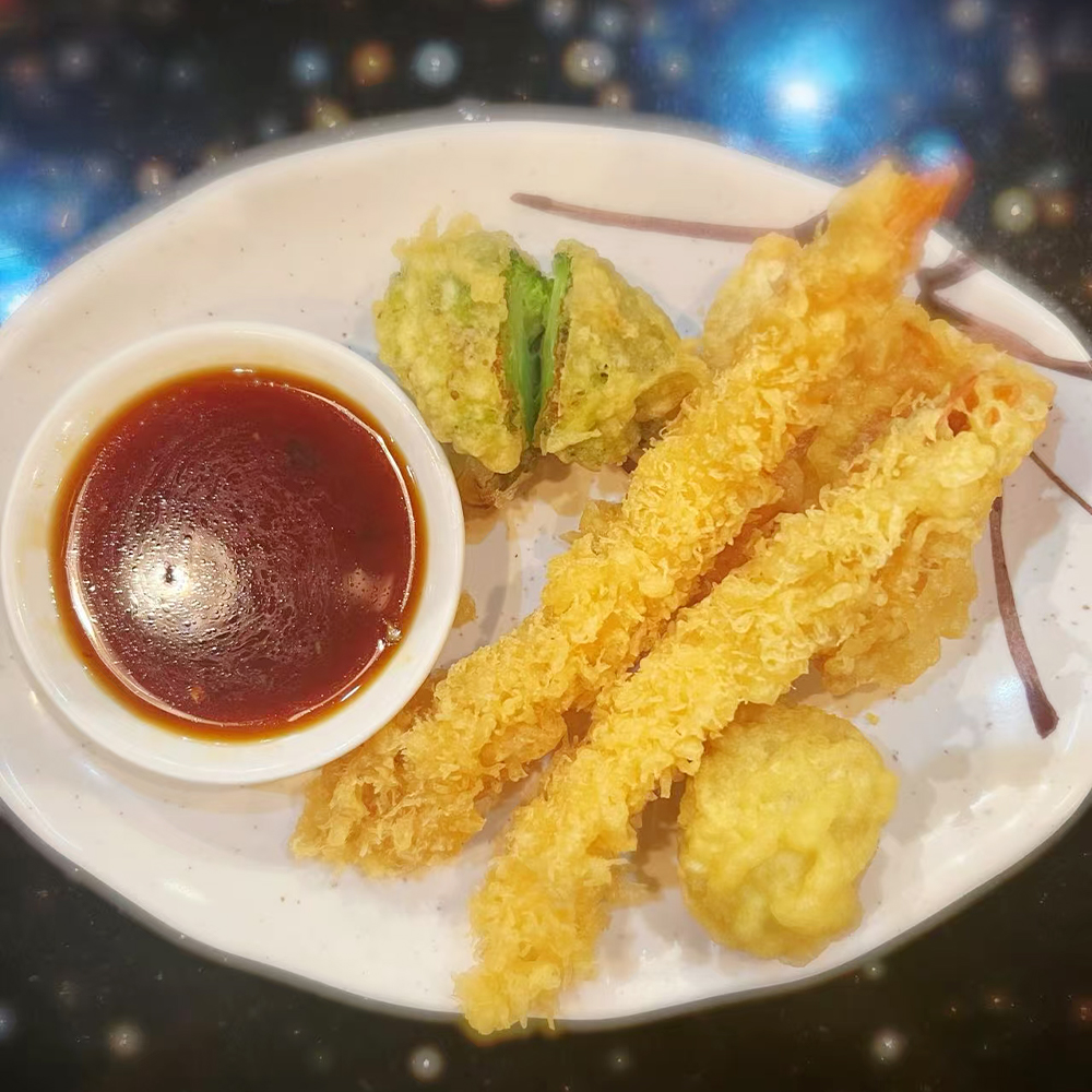 Tempura with Dipping Sauce at Oriental Palace Asian Restaurant in Lawnside, New Jersey