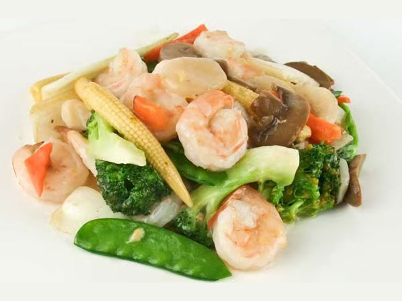 Fresh shrimp with crisp assorted vegetables at Panda Buffet, a Buffet Restaurant in Cushing