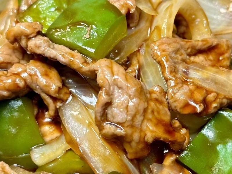 Tender steak stir-fried with green peppers and onions at Panda Buffet Chinese Food, a Chinese Restaurant in Willoughby
