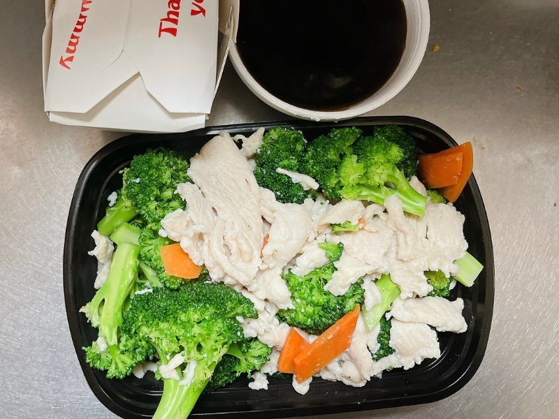 Light chicken broccoli stir-fry with steamed carrots at Panda Hibachi, a Chinese Restaurant in Duncan