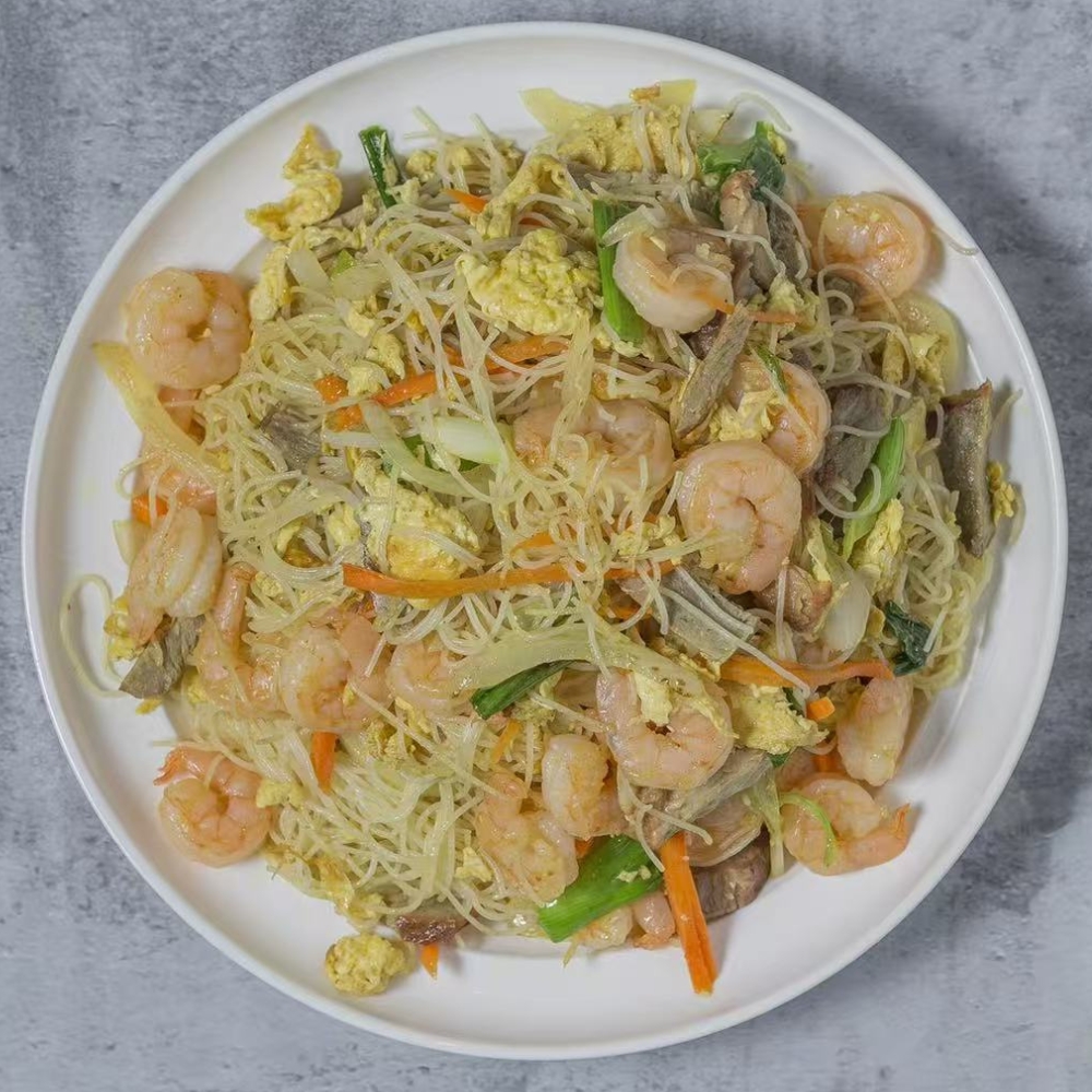 Shrimp chop suey at Mr ging chop suey, a Chinese restaurant in Chicago