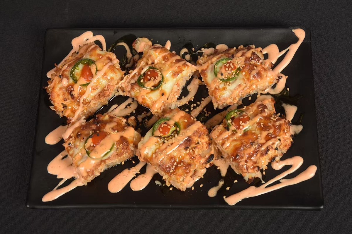 Spicy Hawaii pizza at Poke Boat，a Hawaiian Restaurant in Ontario