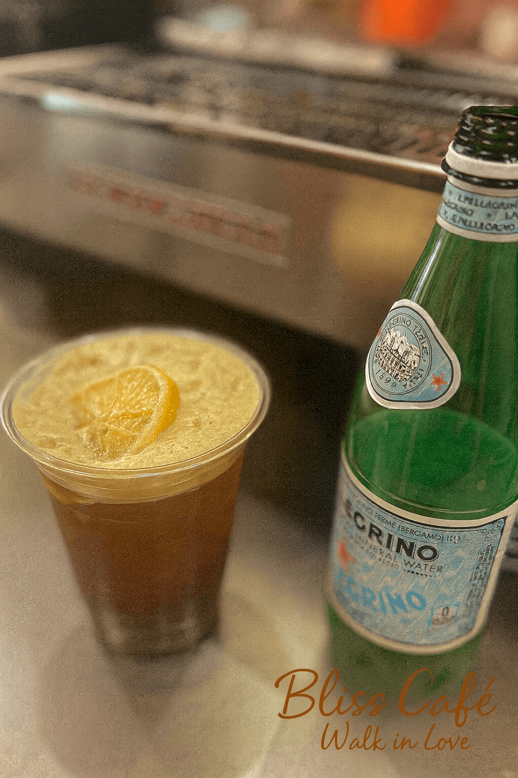 Refreshing iced tea with lemon slice at Bliss Café, a Coffee Shop in Oviedo