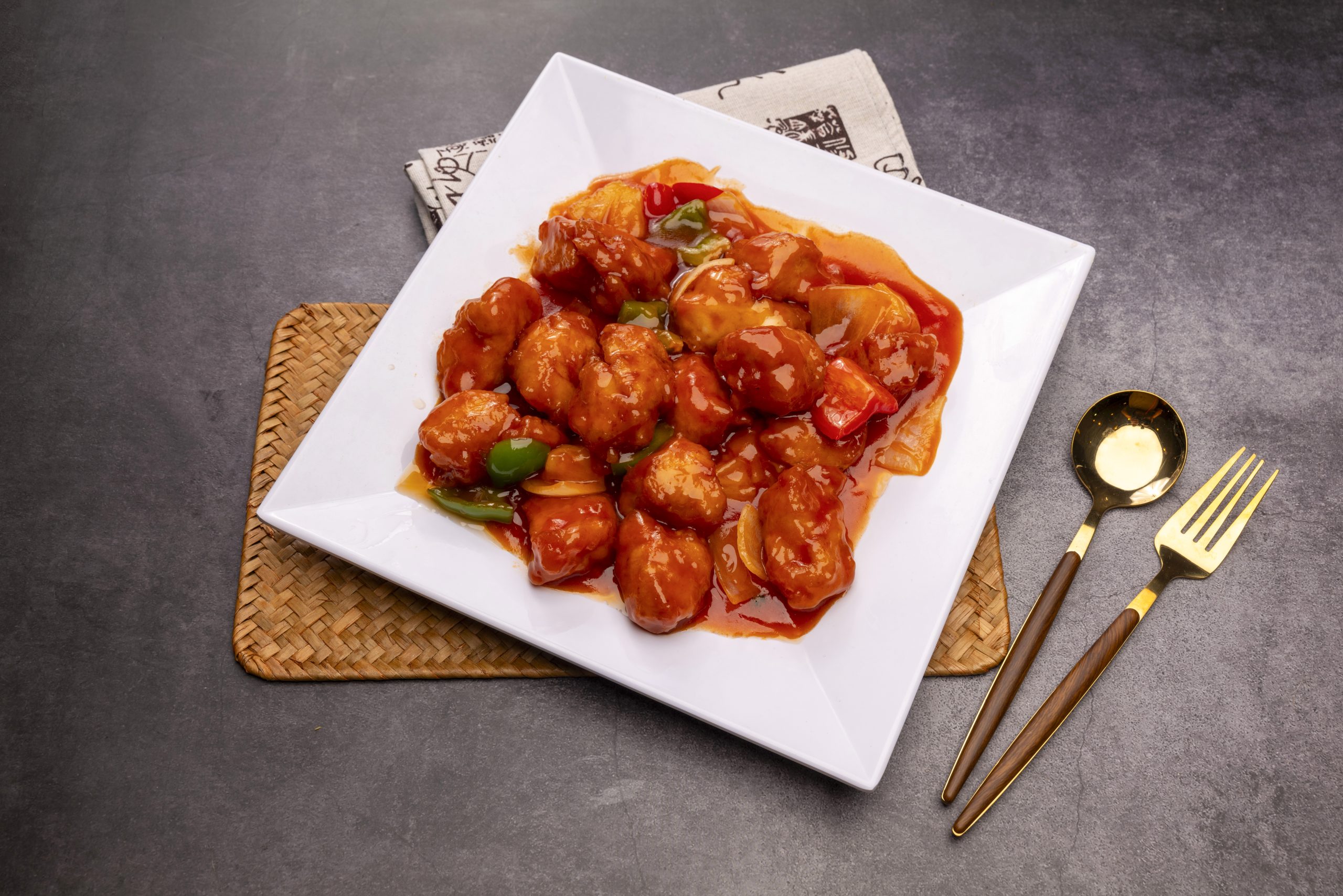 Pineapple Chicken at QJ Kitchen 秋金, Asian Restaurant in Lake Forest