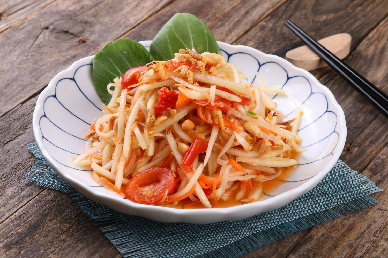 Thai green papaya salad with peanuts and tomatoes at Sam Bistro Thai Restaurant in Middletown