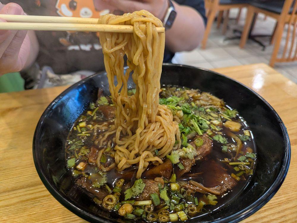 Seasons-Taiwanese-Eatery-Taiwanese-Restaurant-Black-Pepper-Beef-Bone-Broth-Noodles-Honolulu Black Pepper Beef Bone Broth Noodles at Seasons Taiwanese Eatery,a Taiwanese Restaurant in Honolulu