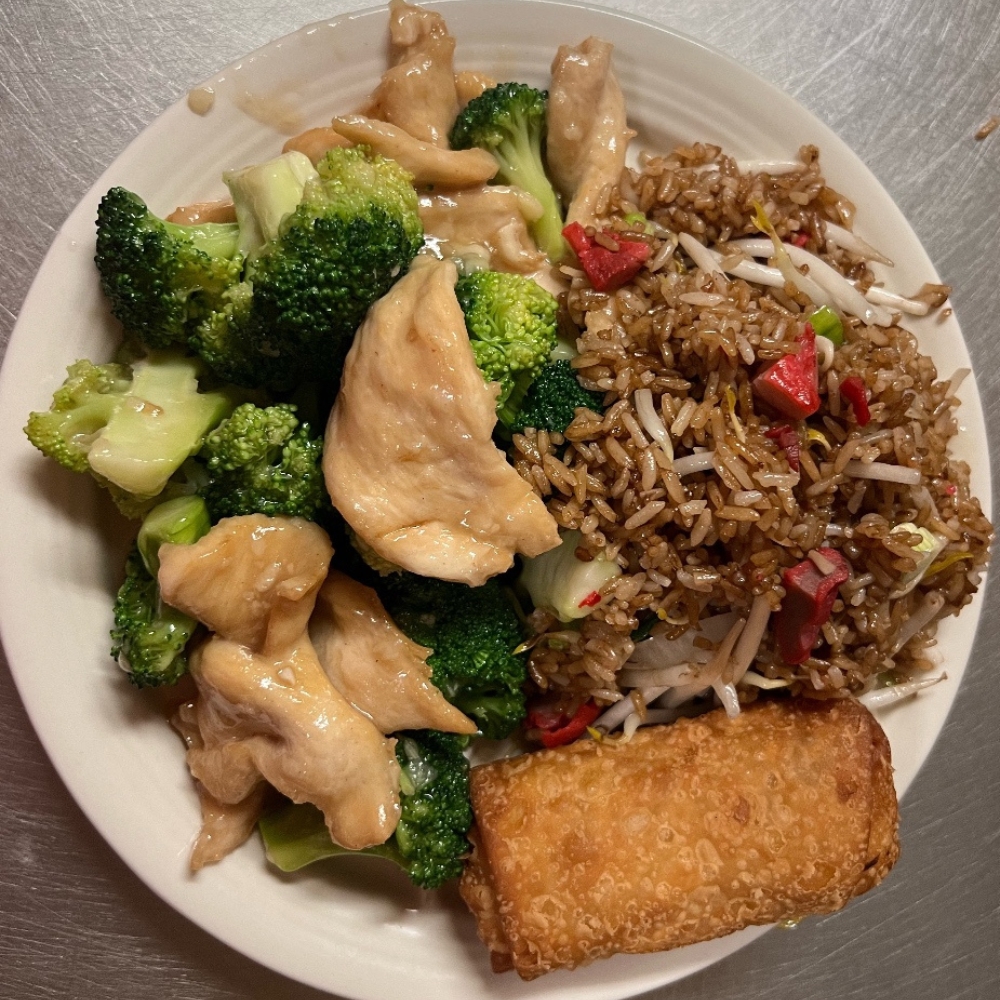 Sister’s-Chinese-Restaurant-Chicken-and-Broccoli-Warwick Chicken, broccoli, fried rice, egg roll at Sister's Chinese Restaurant, a Chinese Restaurant in Warwick