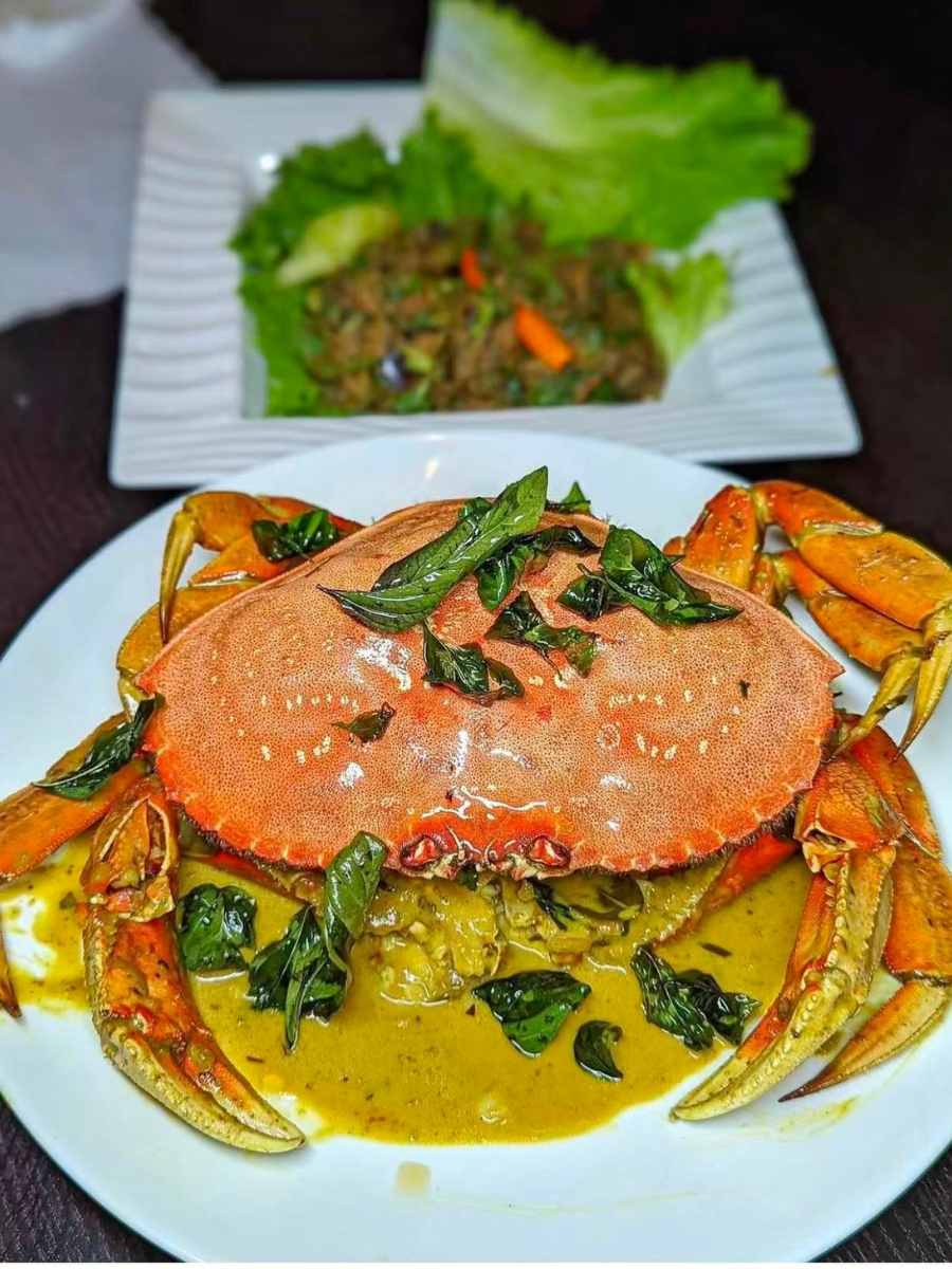 Curry Crab at SL Kitchen，a Thai Restaurant in San Leandro